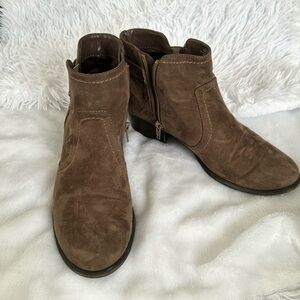 Unisa Women's Ankle Boots - brow  - US 7.5